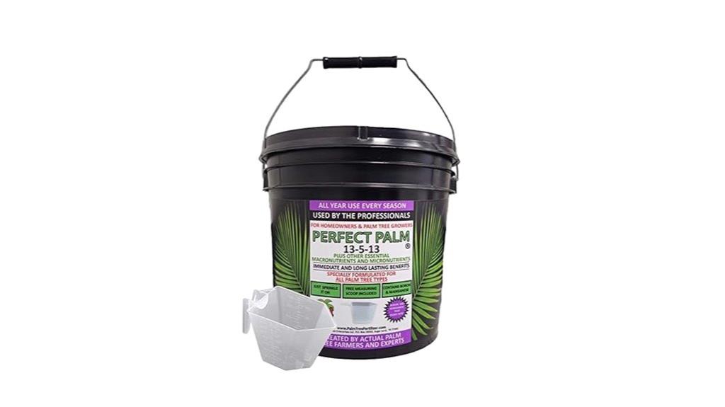 palm tree fertilizer scoop