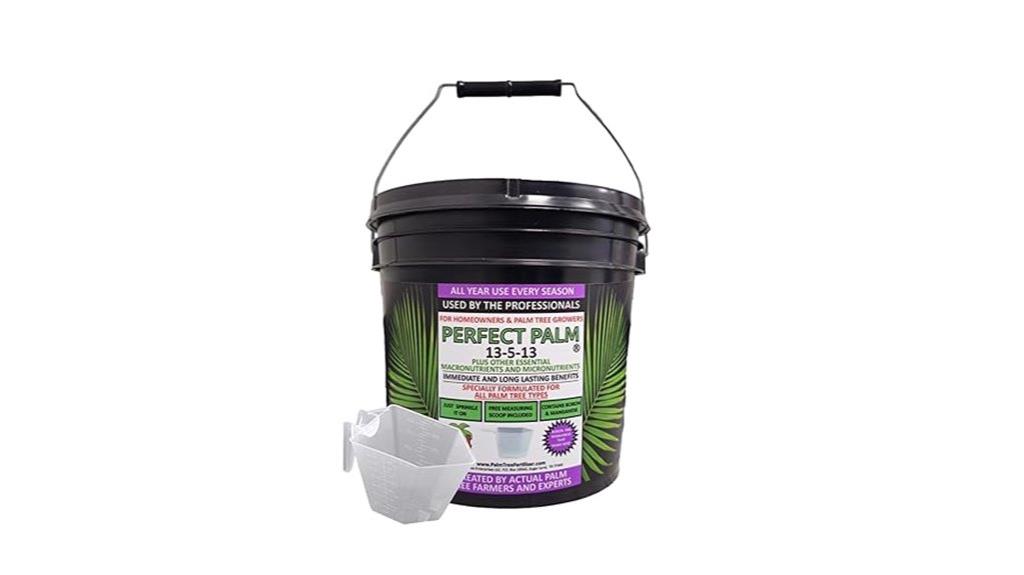 palm tree fertilizer scoop