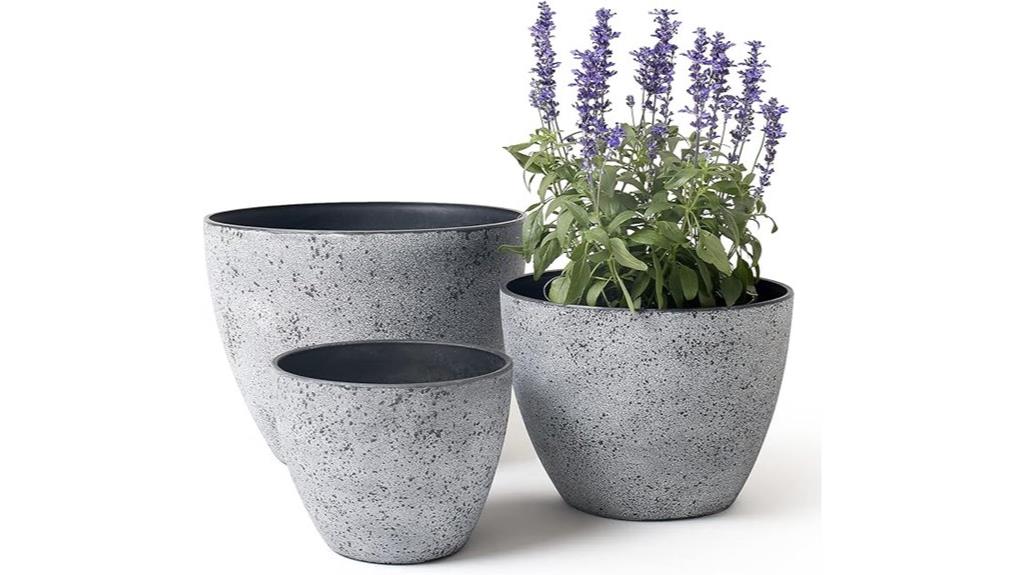 round planters with drainage